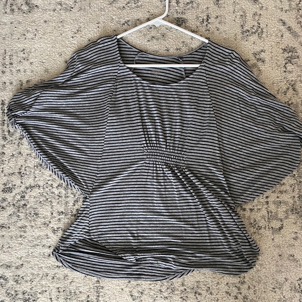 Mossimo Black and Grey Top